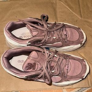 Wore once adidas sneaker